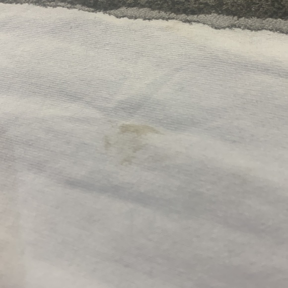 Jaws The Movie H&M Relaxed Fit Graphic Tee Shark T-Shirt - Picture 3 of 4